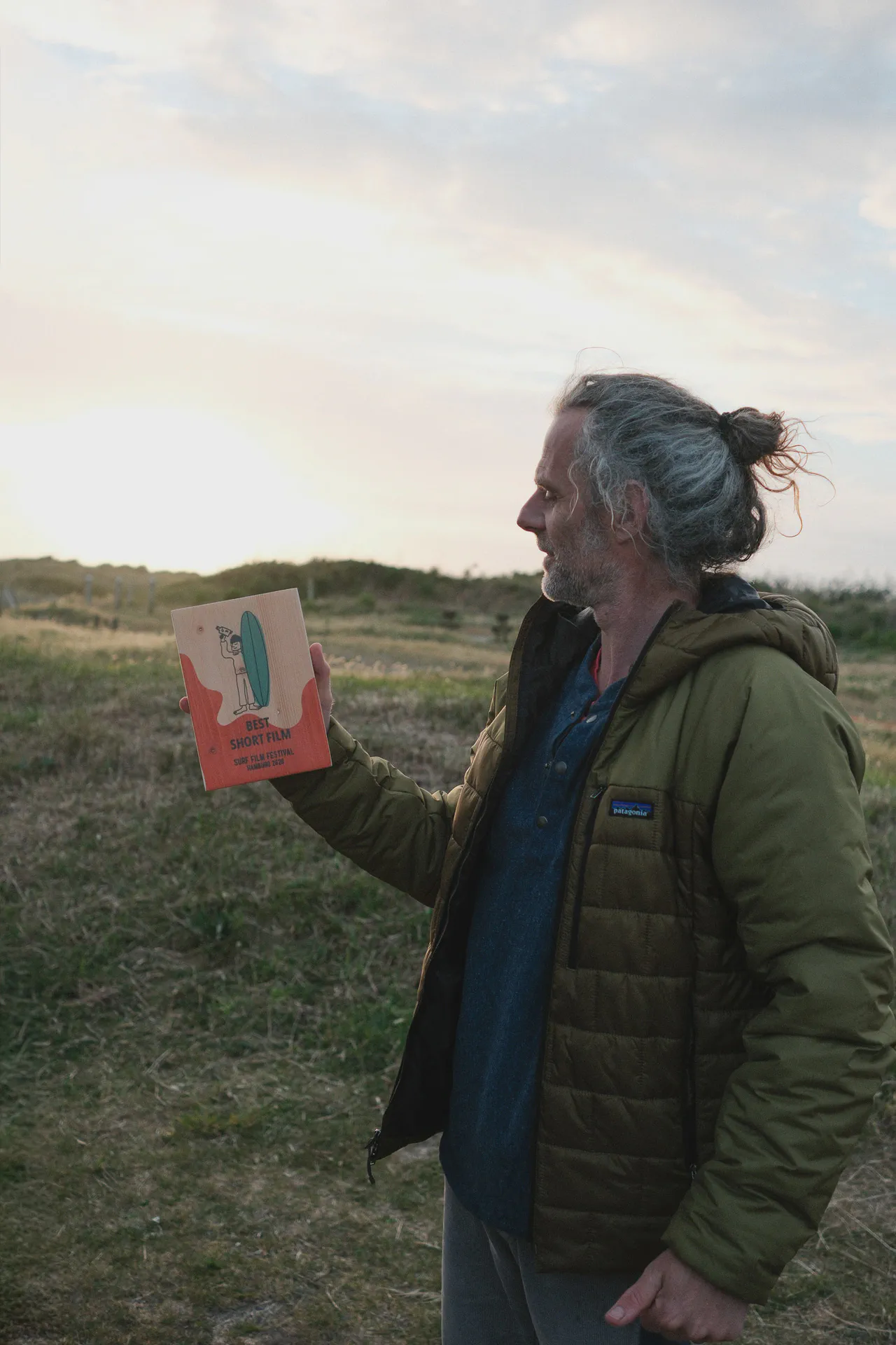 Yoann Renambot, avec le trophée du meilleur film court